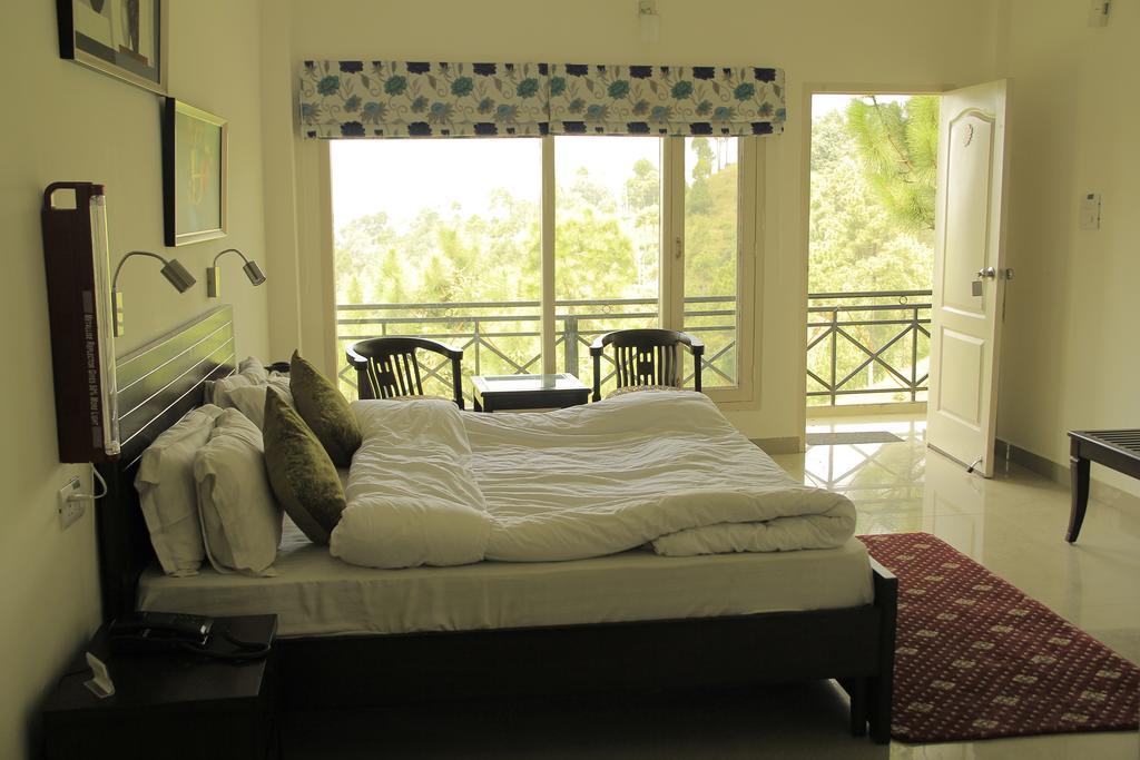 Maple Resort Chail Room photo